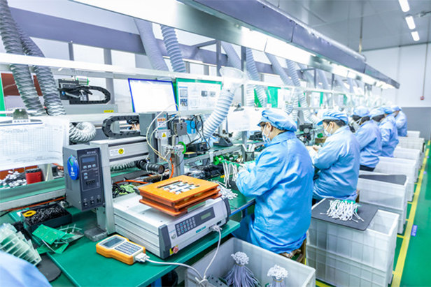 車(chē)載平板電腦生產(chǎn)車(chē)間