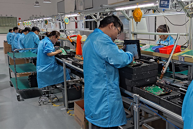 車(chē)載平板電腦生產(chǎn)車(chē)間